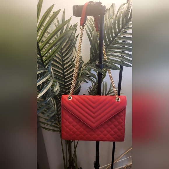 Brand new ladies' medium-sized red leather shoulder purse - Picture 2 of 4